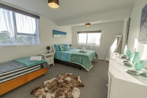 4 quartos, ferros/tábuas de passar roupa, Wi-Fi, roupa de cama