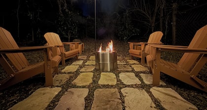 {Luxe} Espresso Bar! Bike to Duke, DPAC, downtown, Eco & Family+, Fire pit