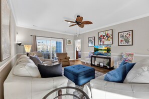 TV - Modern Magnolia Pointe Condo Steps from the Beach | Magnolia Pointe Luster Leaf 4887-201 (Myrtle Beach)