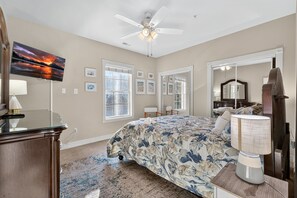 3 bedrooms, free WiFi, bed sheets - Modern Magnolia Pointe Condo Steps from the Beach | Magnolia Pointe Luster Leaf 4887-201 (Myrtle Beach)