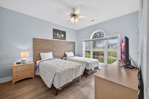Free WiFi, bed sheets - Breathe deep | swing free | rest in comfort | Magnolia Place 4789-104 (Myrtle Beach)
