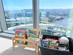 Interior - Serene 2Bed w/ Pool & River Views at QWR (Brisbane City)