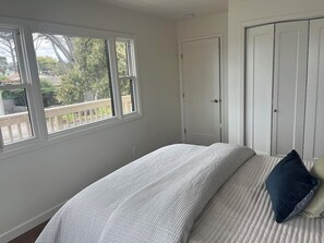 2 habitaciones, escritorio, tabla de planchar con plancha y wifi 