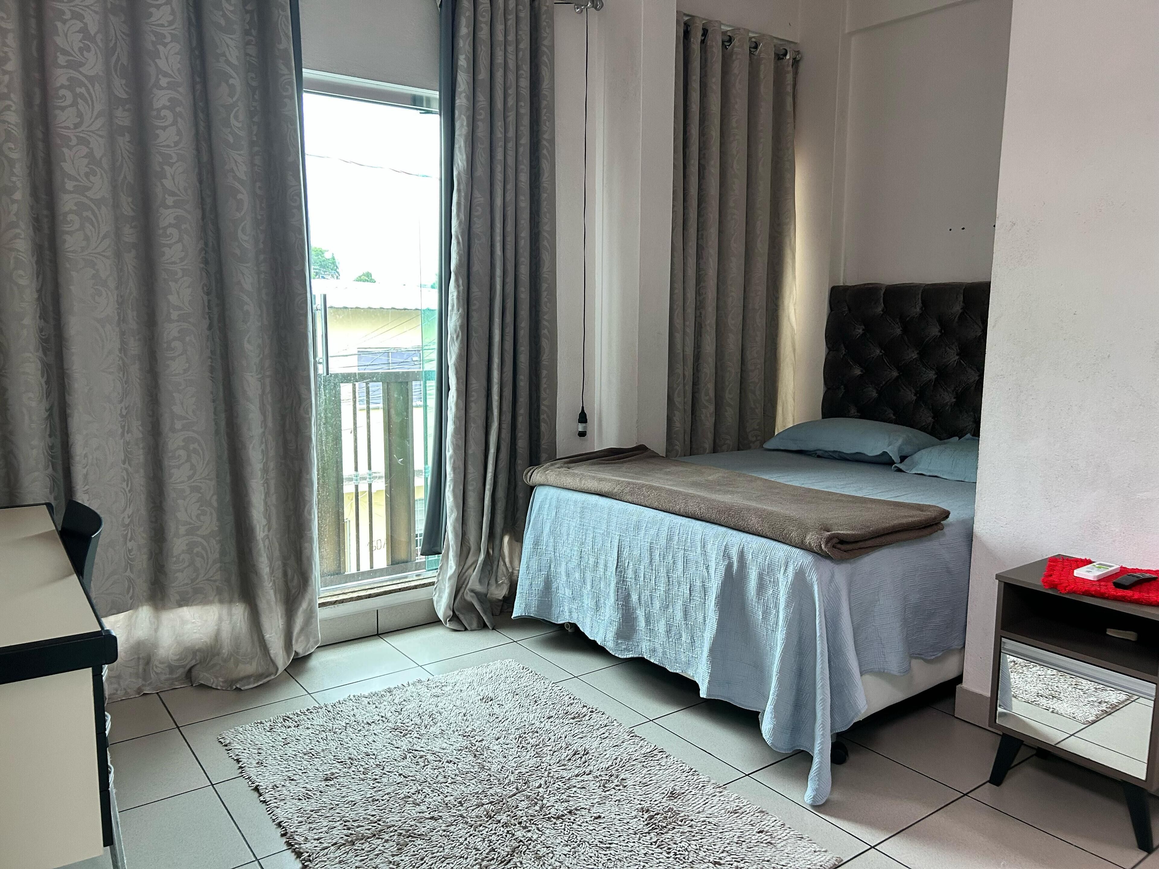 2 chambres, fer et planche à repasser, Wi-Fi, draps fournis