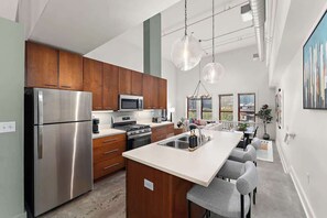 Cookware/dishes/utensils - Designer Loft Penthouse in the Heart of Downtown (Pittsburgh)