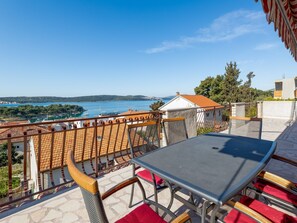 Outdoor dining - Apartment Limun by Interhome (Trogir)