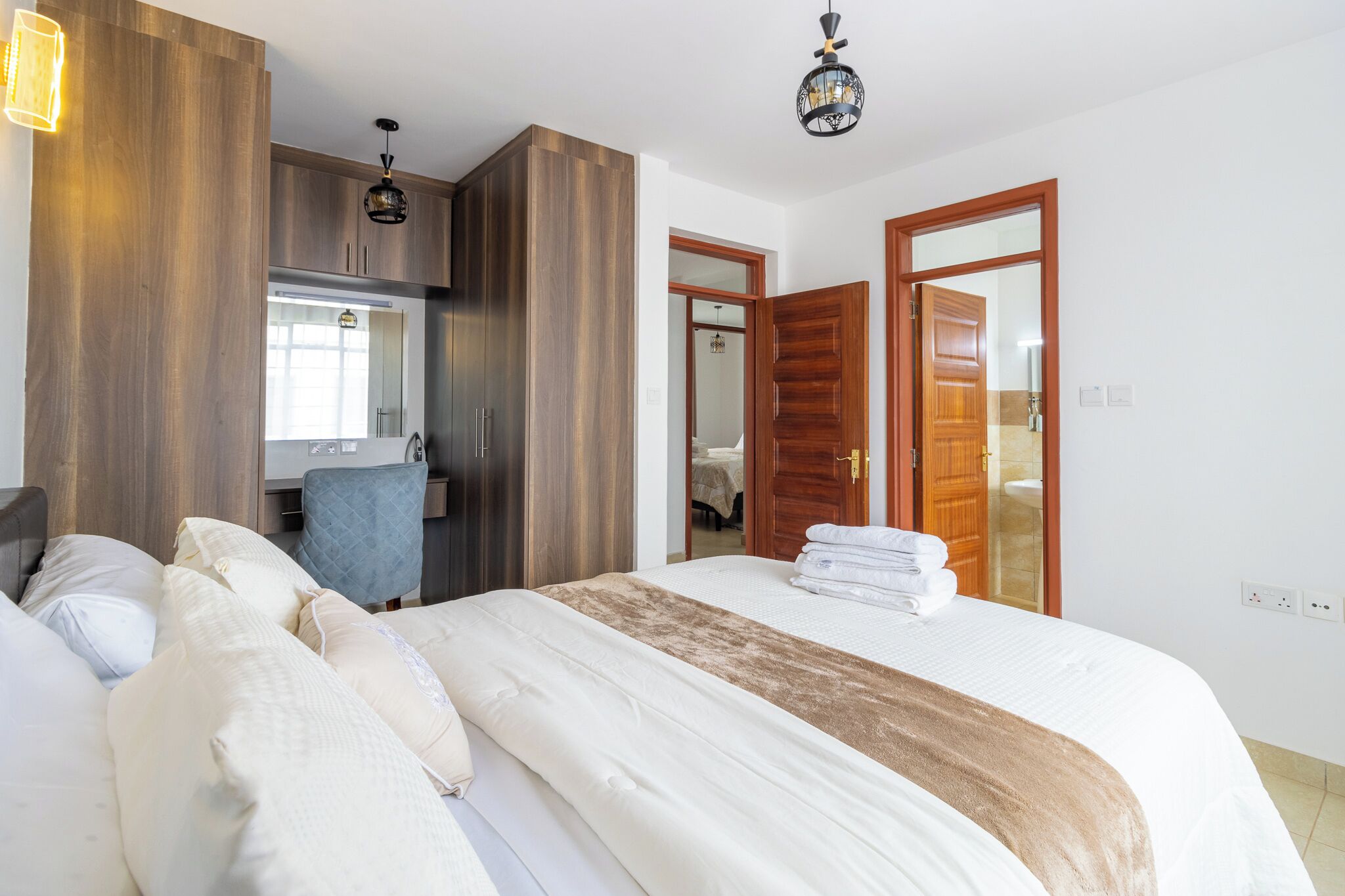 3 bedrooms, iron/ironing board, WiFi, bed sheets