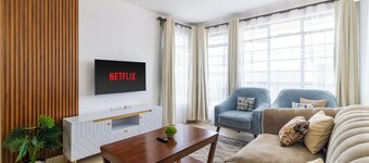 Spacious 3-bedroom apartment with WiFi, swimming pool in vibrant Tatu City