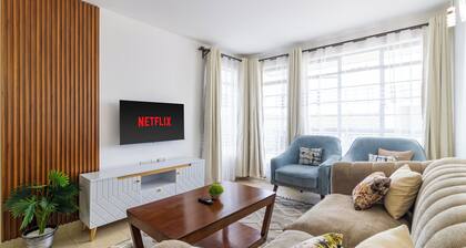 Spacious 3-bedroom apartment with WiFi, swimming pool in vibrant Tatu City