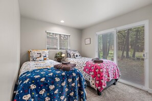 3 bedrooms, iron/ironing board, free WiFi, bed sheets - Pine Del | 3BR/2BA | Spend Spring in Flagstaff! (Flagstaff)