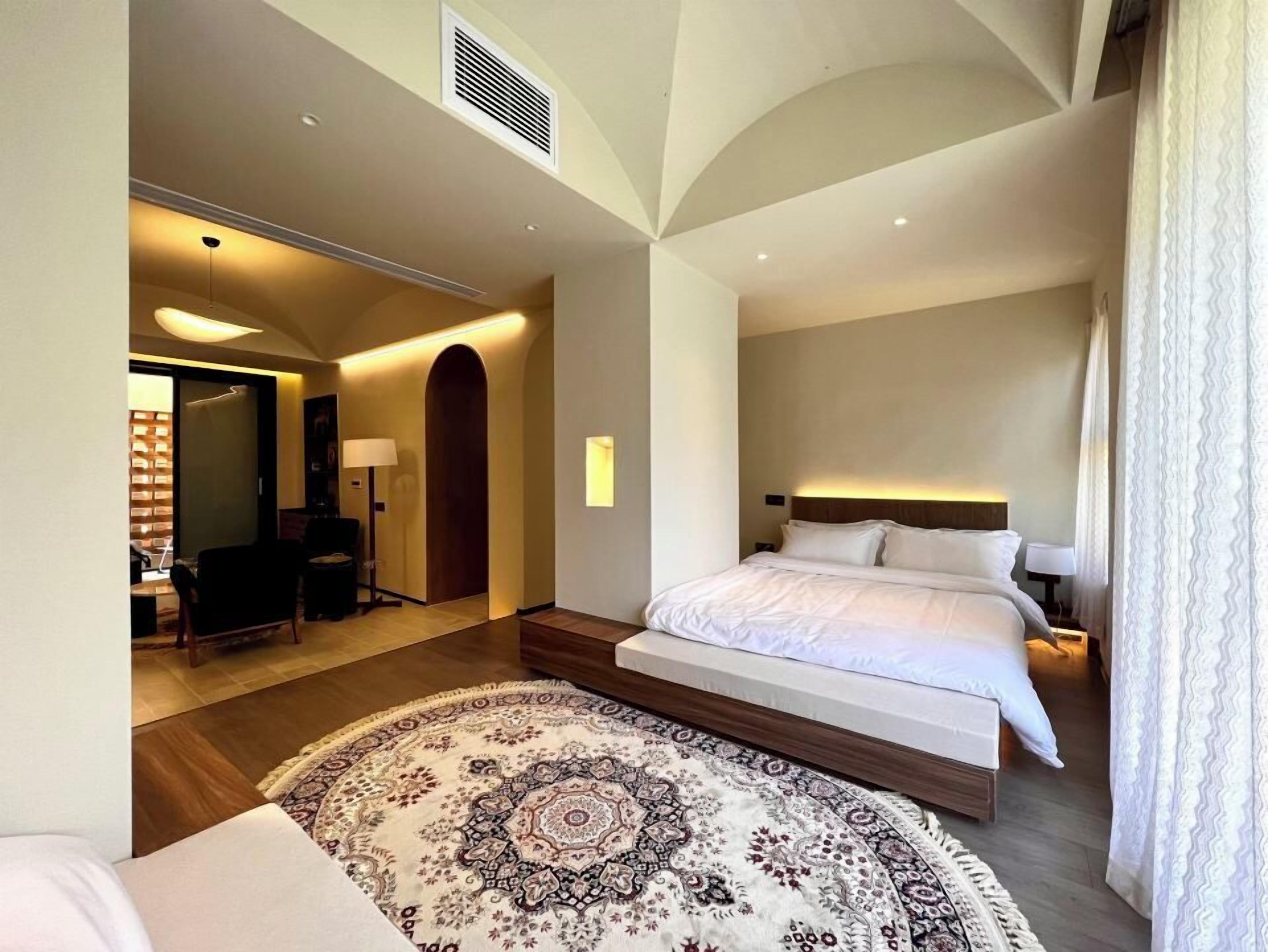 Luxury Studio, Courtyard View | Room amenity