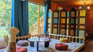 Casa Comfort, patio, vista cortile | Servizio della camera