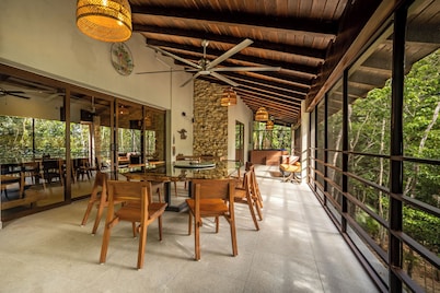 Casa Relaxo Waterfront Villa with Private Dock in Bacalar Lagoon
