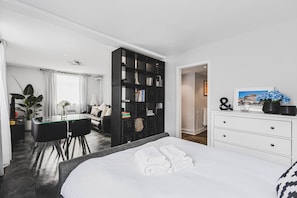 Bügeleisen/Bügelbrett, Internetzugang, Bettwäsche