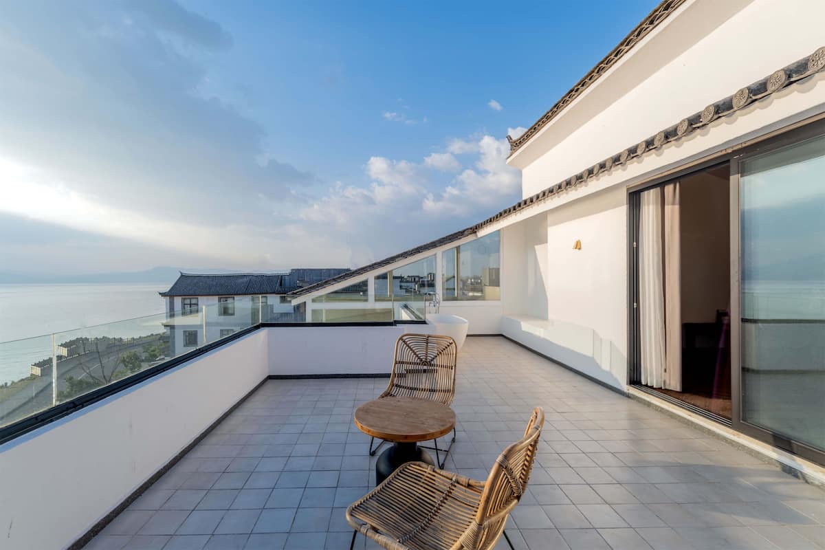 Chambre supérieure double, vue sur la mer | Terrasse/patio