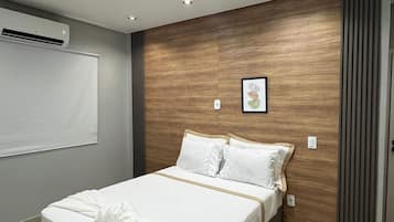 3 slaapkamers, een strijkplank/strijkijzer, wifi, beddengoed