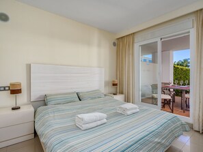 2 Schlafzimmer, Schreibtisch, Internetzugang