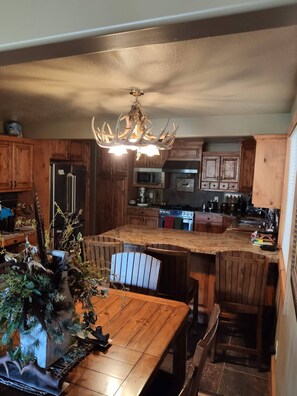 Dining - Mountain Paradise with the Luxuries of Home! (Coalville)