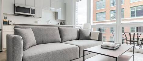 Fernseher, Stereoanlage