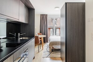 Iron/ironing board, WiFi, bed sheets - Blueground | Wiedikon, elevator, nr museums & mall (Zurich)