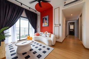 Deluxe Apartment, 3 Bedrooms, Non Smoking | Living area