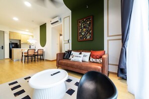 Leilighet – deluxe, 3 soverom, ikke-røyk | Oppholdsområde