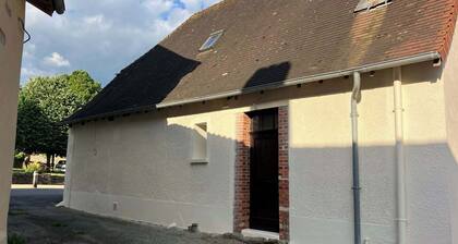 2 Bed Cottage-Sleeps 4-Garden-Fireplace-Pets
