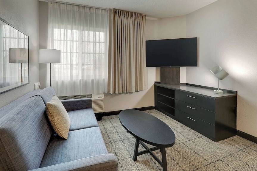 Doral Escape | Pool, Bbq, Gym, Pet-friendly, Free Airport Shuttle - Doral, FL