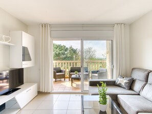 Living area - Puigmal by Interhome (Empuriabrava)