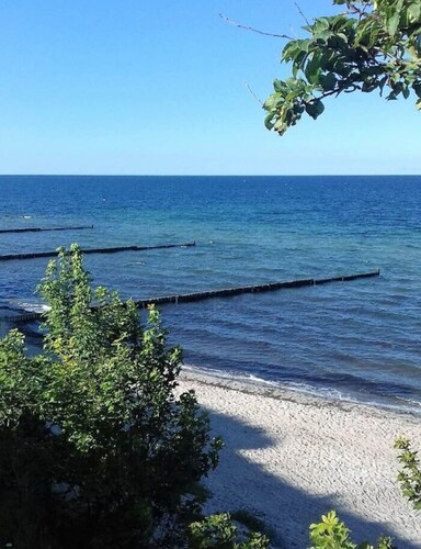 Ostseenest Steilkuste, Directly by the Sea, Apartment 2 "silbermowe"