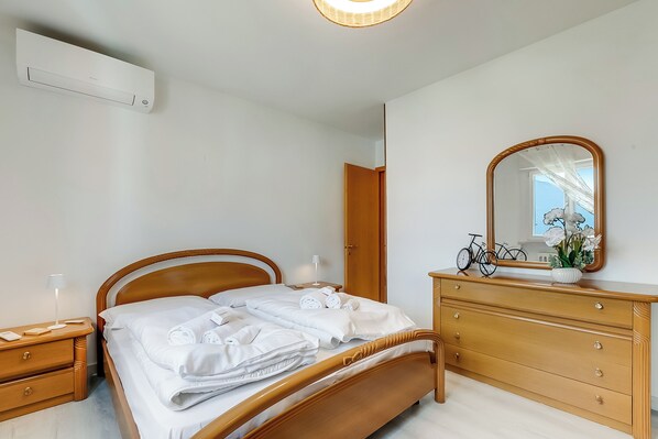 2 chambres, accès au Wi-Fi (inclus), literie fournie