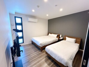 House | 3 bedrooms, free WiFi, bed sheets - Monochrome (Yomitan)