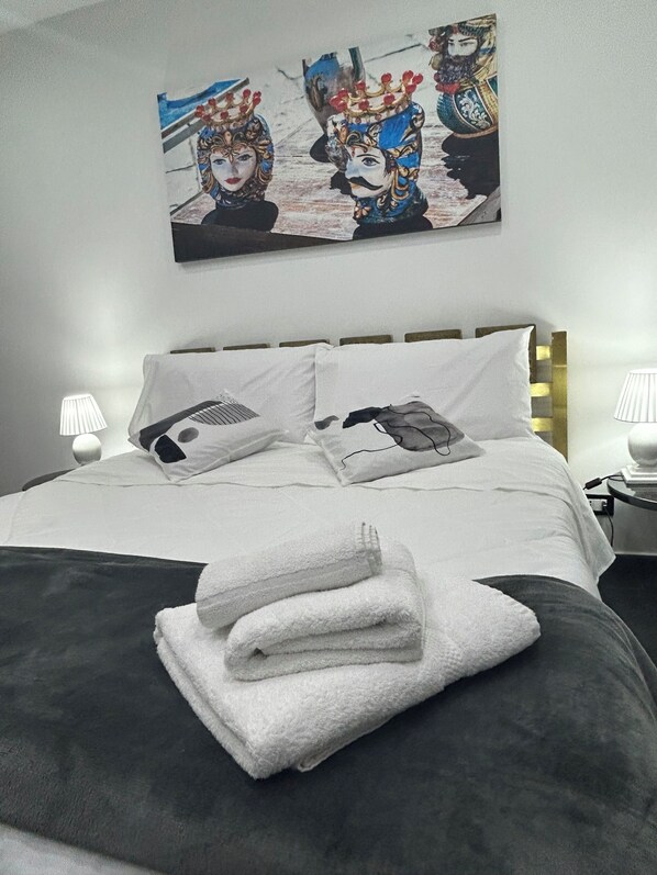 2 bedrooms, WiFi, bed sheets