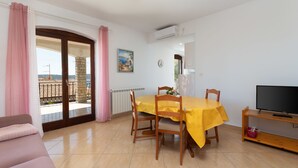 Dining - Apartment Limun by Interhome (Trogir)