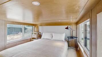 Internet, bed sheets