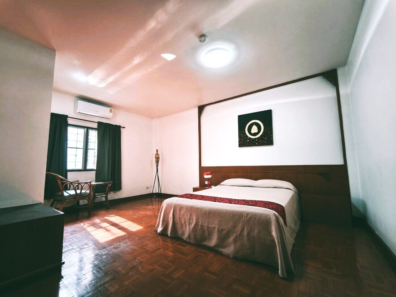 Basic Double Room | In-room safe, blackout drapes, free WiFi, bed sheets