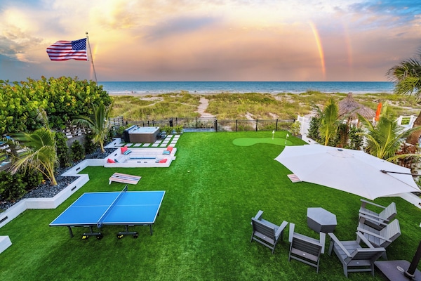Never run out of things to do. Ping Pong, Fire Pit, Mini putt, Hot Tub, Lounge