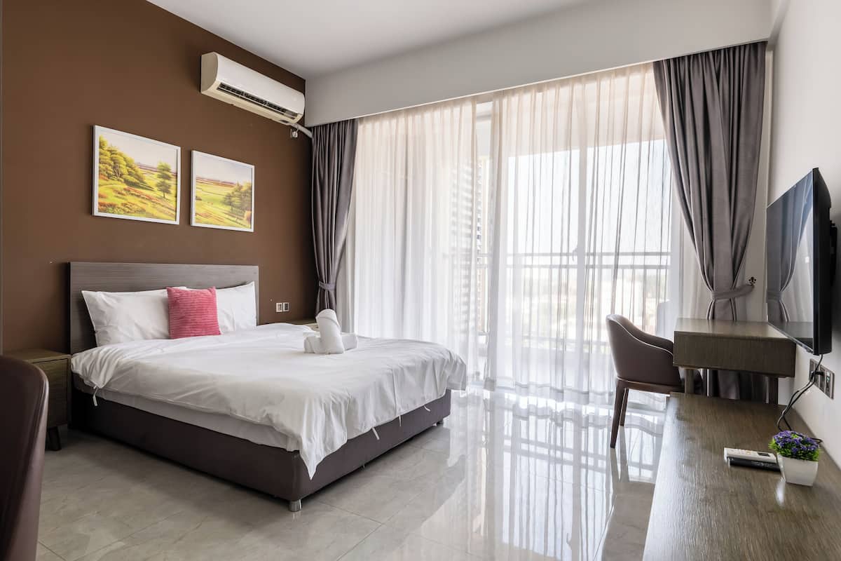 Comfort Studio, City View | 2 bedrooms, laptop workspace, iron/ironing board, free WiFi