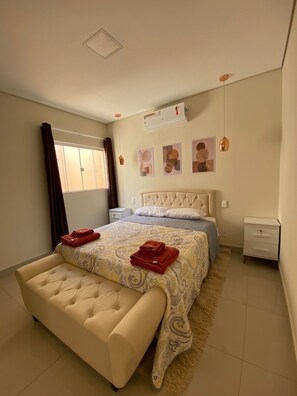 3 quartos, Wi-Fi de cortesia, roupa de cama