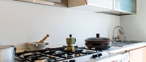 冰箱、烤箱、洗碗机、厨具/餐具