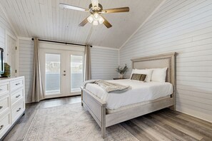 2 chambres, fer et planche à repasser, accès Internet, draps fournis