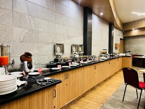 朝食ビュッフェ