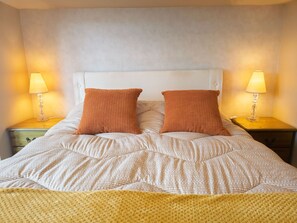 3 chambres, fer et planche à repasser, Wi-Fi gratuit, draps fournis