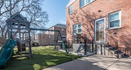 Cozy Clean Chicago Apartment Free Street Parking Near Downtown Washer & Dryer