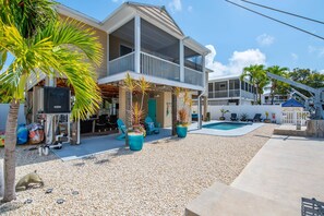 Luokittelematon kuva, 5 kautta 49, painike