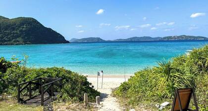 Main building ocean side Japanese style room 8 tatami mats with unit bath Dinner and breakfast / Shimajiri-gun Okinawa