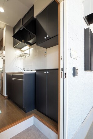 Fridge, microwave, stovetop, cookware/dishes/utensils - 107 3 min walk from nearest station 12 min walk  / Funabashi Chiba (Funabashi)