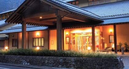 Nonsmoking Twostorey house along the river ma / Koyu-gun Miyazaki