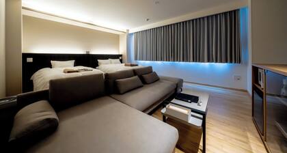 Conveniently located just a 5minute walk from JR Miyajimaguchi Station Relax and unwind with a Sta / Hatsukaichi Hiroshima