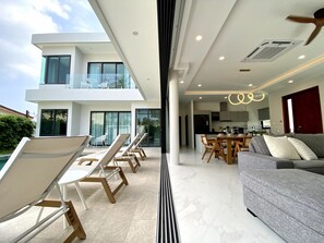 Living area - Rawai Lavish 4BR Private Pool Villa (Rawai)